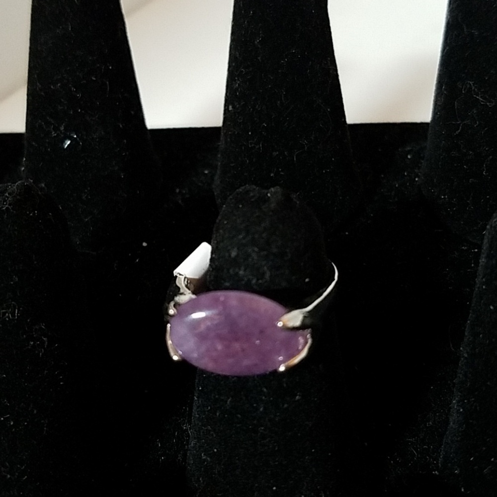 Gorgeous Stone Ring Size 8 Purple Marble Faux.